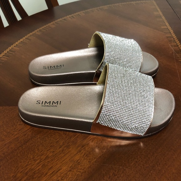 Sparkly slippers - Picture 2 of 5